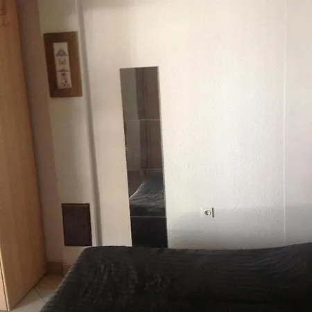 Apartment In With Terrace, Air Conditioning, Wi-fi Vrsi