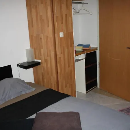 Apartman In With Terrace, Air Conditioning, Wi-fi Vrsi