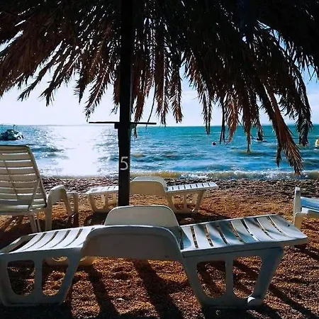 In With Terrace, Air Conditioning, Wi-fi Vrsi